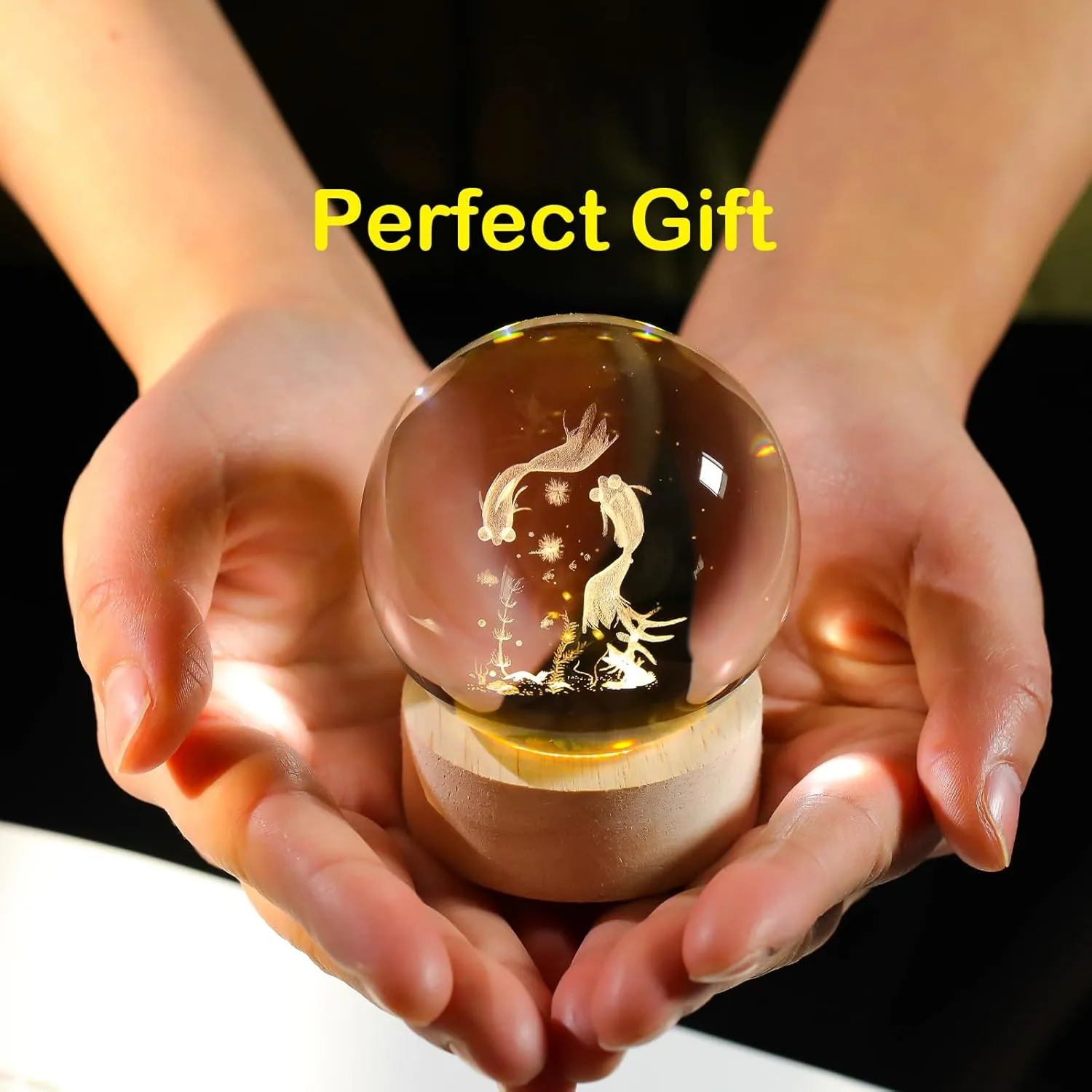3D Goldfish Crystal Ball Night Light, Crystal Goldfish Figurines with Wooden Base Gifts for Women and Kids, 3D Laser Engraved Glass Sphere Paperweight Decor for Home Office.