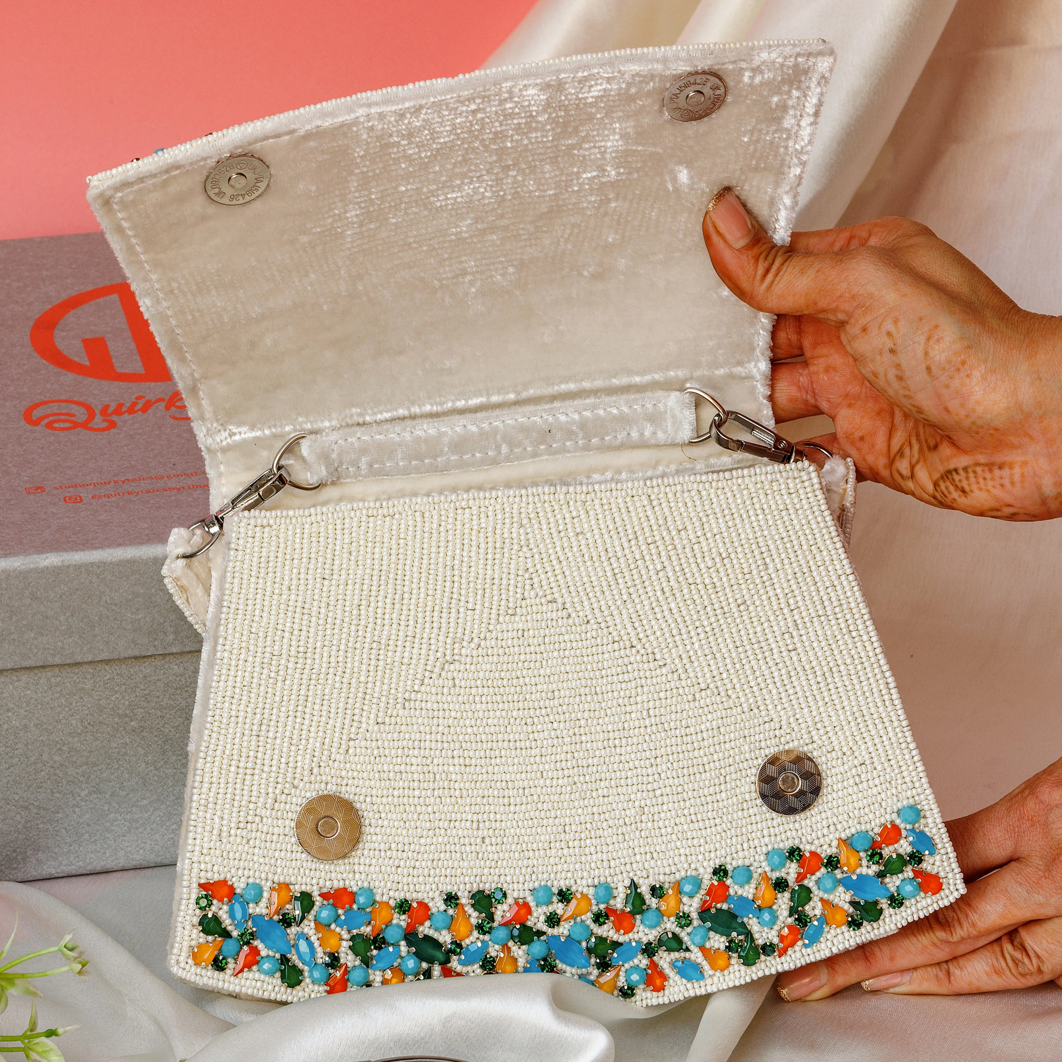 Elara White Handbag