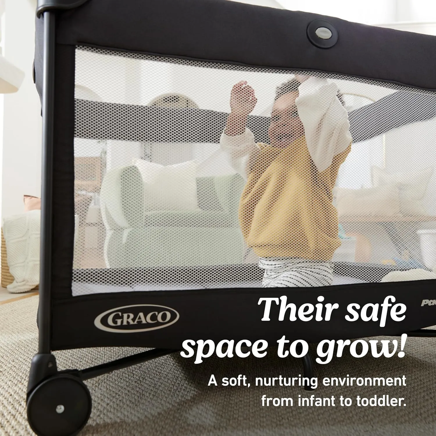 Graco On The Go Zip DLX Pack ‘n Play Playard, Folding Playpen with Bassinet, Portable Crib, Parker