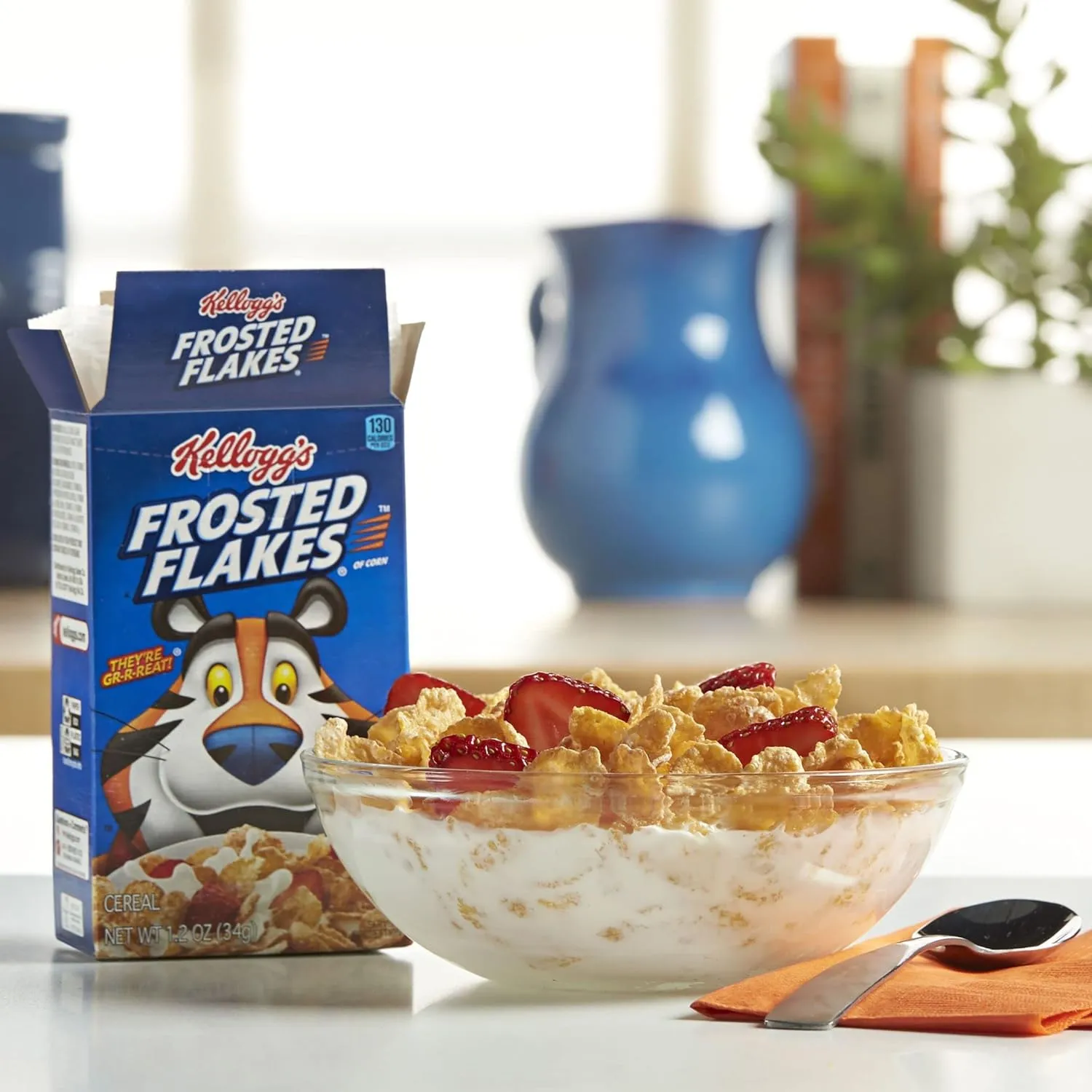 Kellogg's Frosted Flakes Breakfast Cereal, 8 Vitamins and Minerals, Kids Snacks, Original (70 boxes)
