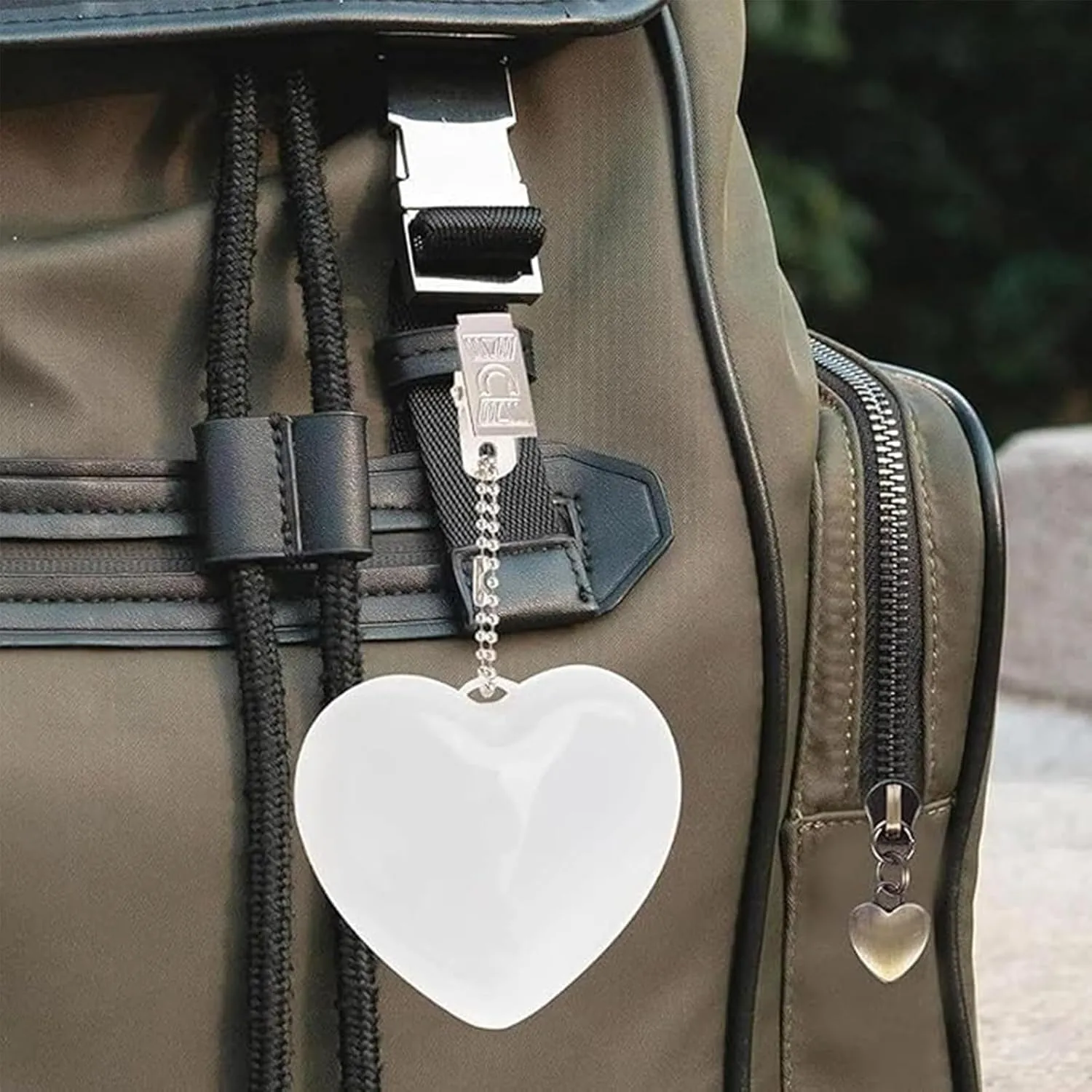 Purse Lamp Light，Purse Light with Automatic Sensor Illumiate Your Bag，Heart Purse Light Best Gifts for Women,Mother,Friends(2 Cute)