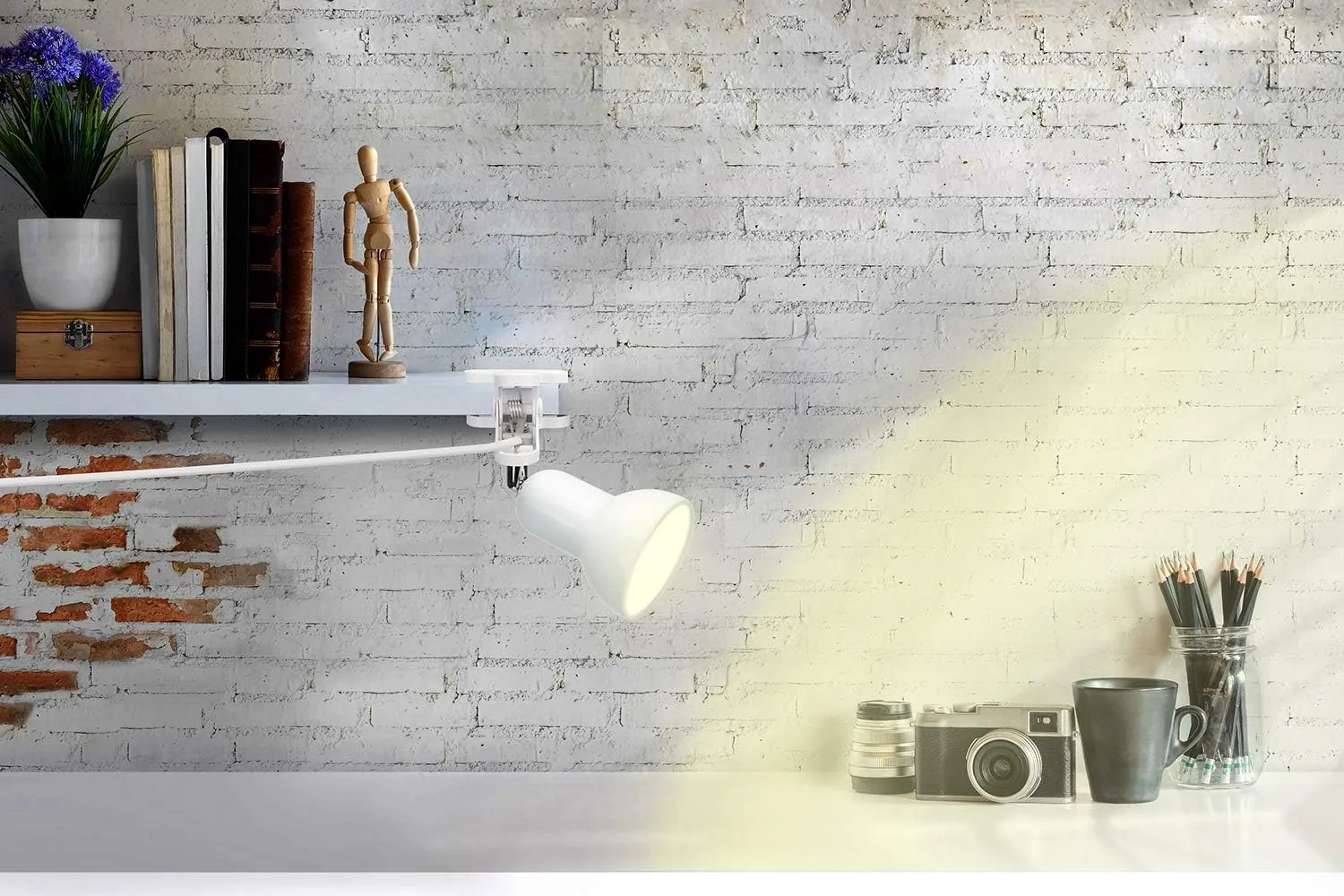 Sun-Rising Rong&LAN Cilp on Light,360° Rotation Clip on Lamp Portable Book Reading,Clamp on Desk/Table/Bunk Bed/Cupboard Home Lighting, (Clamp Light Seven Colors for Your Choice) Red