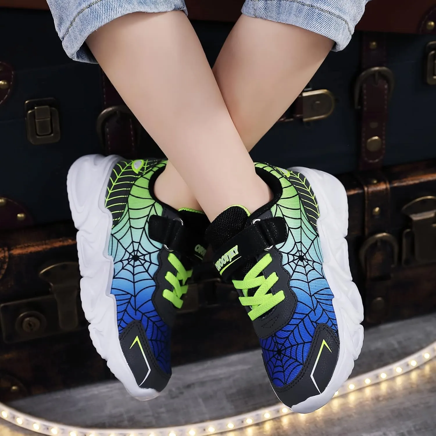 Toddler Boys Light Up Shoes Lightweight LED Flashing Breathable Mesh Walking Sneakers for Toddler and Little Kids