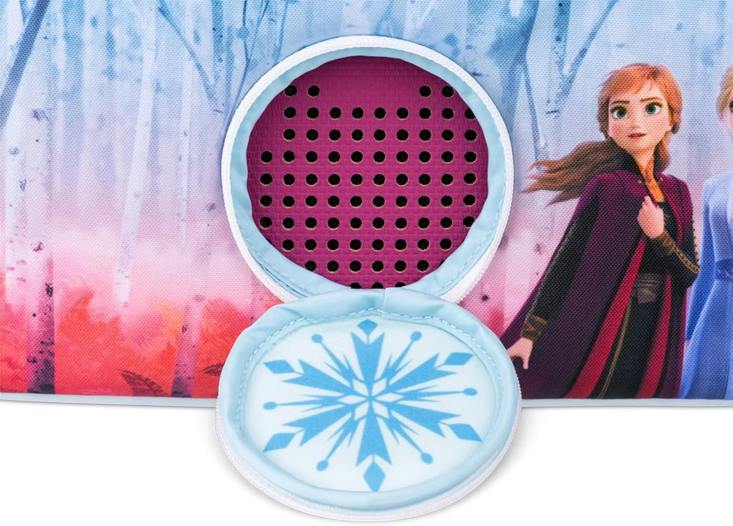 Tonies Listen & Play Bag - Secure Protection for your Toniebox, Headphones, Charging Station, and 6 Characters - Disney Frozen