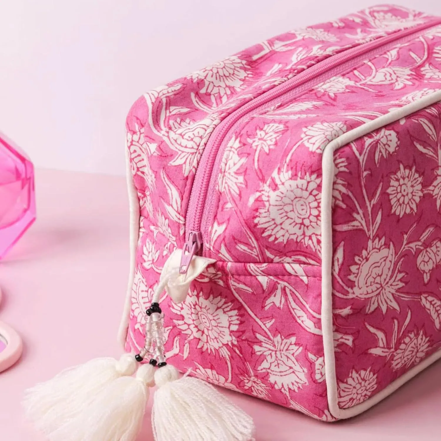 Travel Makeup Bag- Large Capacity Cosmetic Bags for Women - Water Resistance Lining Portable Pouch & Open Toiletry Bag - Perfect Girls Makeup Organizer for Travel Essentials (White & Pink Floral)