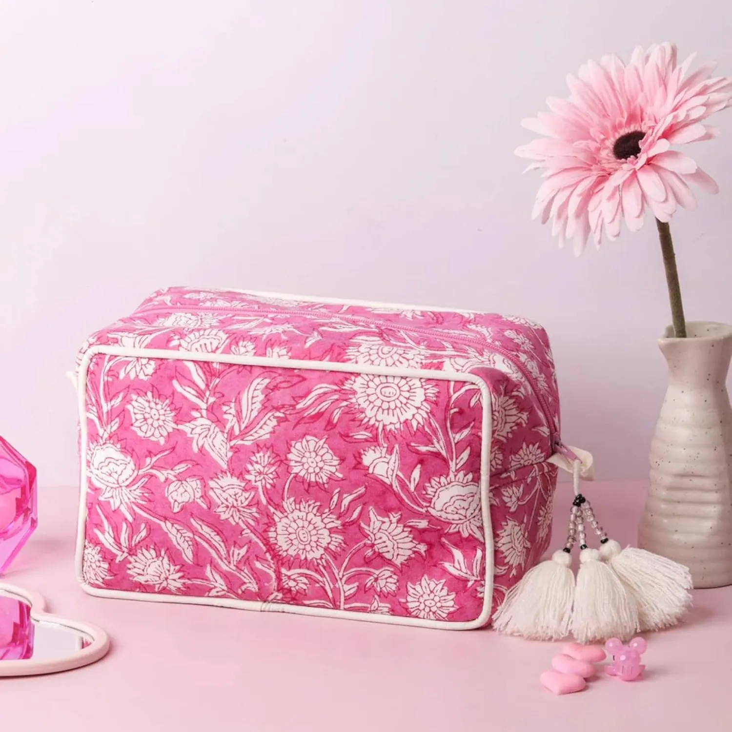 Travel Makeup Bag- Large Capacity Cosmetic Bags for Women - Water Resistance Lining Portable Pouch & Open Toiletry Bag - Perfect Girls Makeup Organizer for Travel Essentials (White & Pink Floral)