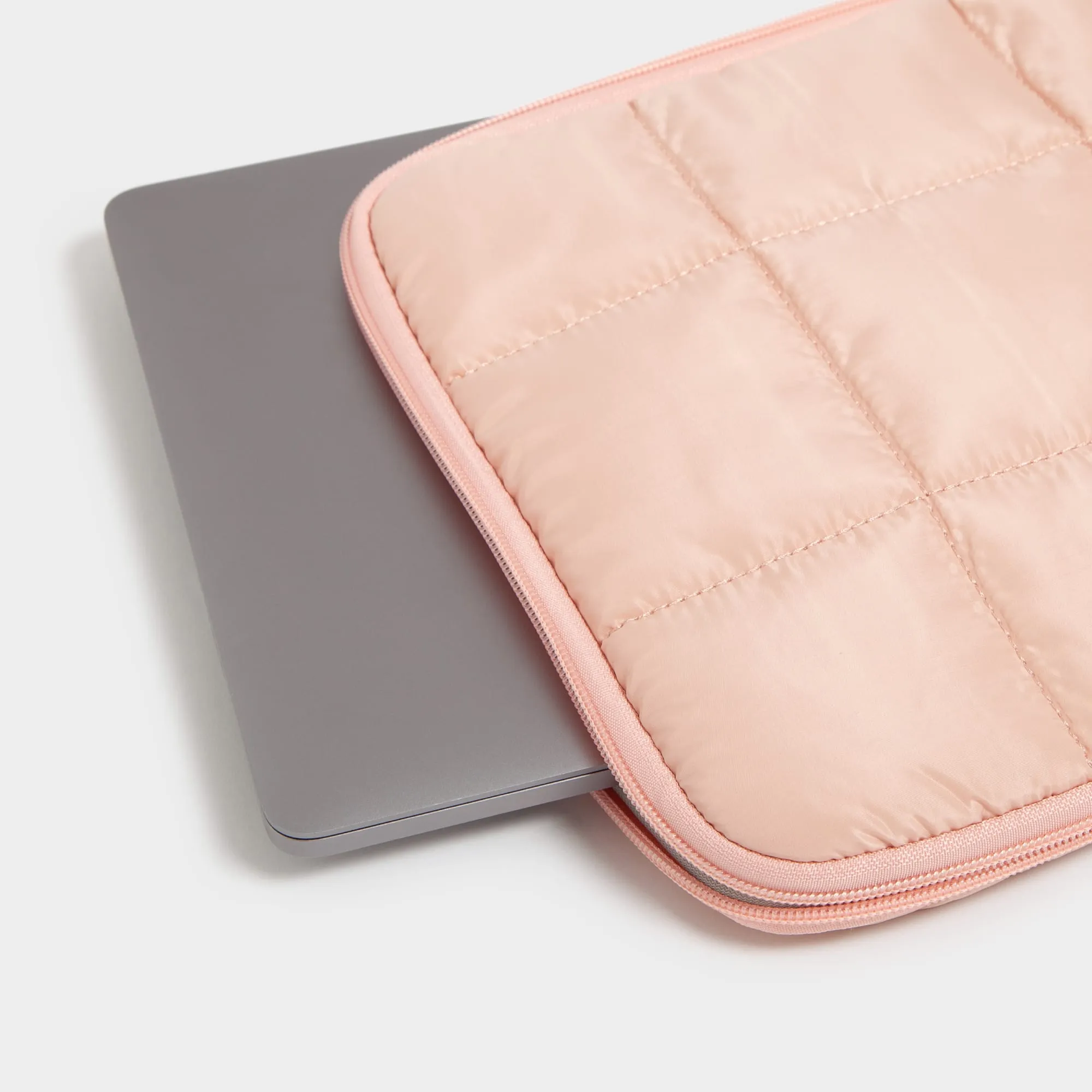 U Brands The Puffer - Dusty Rose  Laptop Sleeve, 14 in