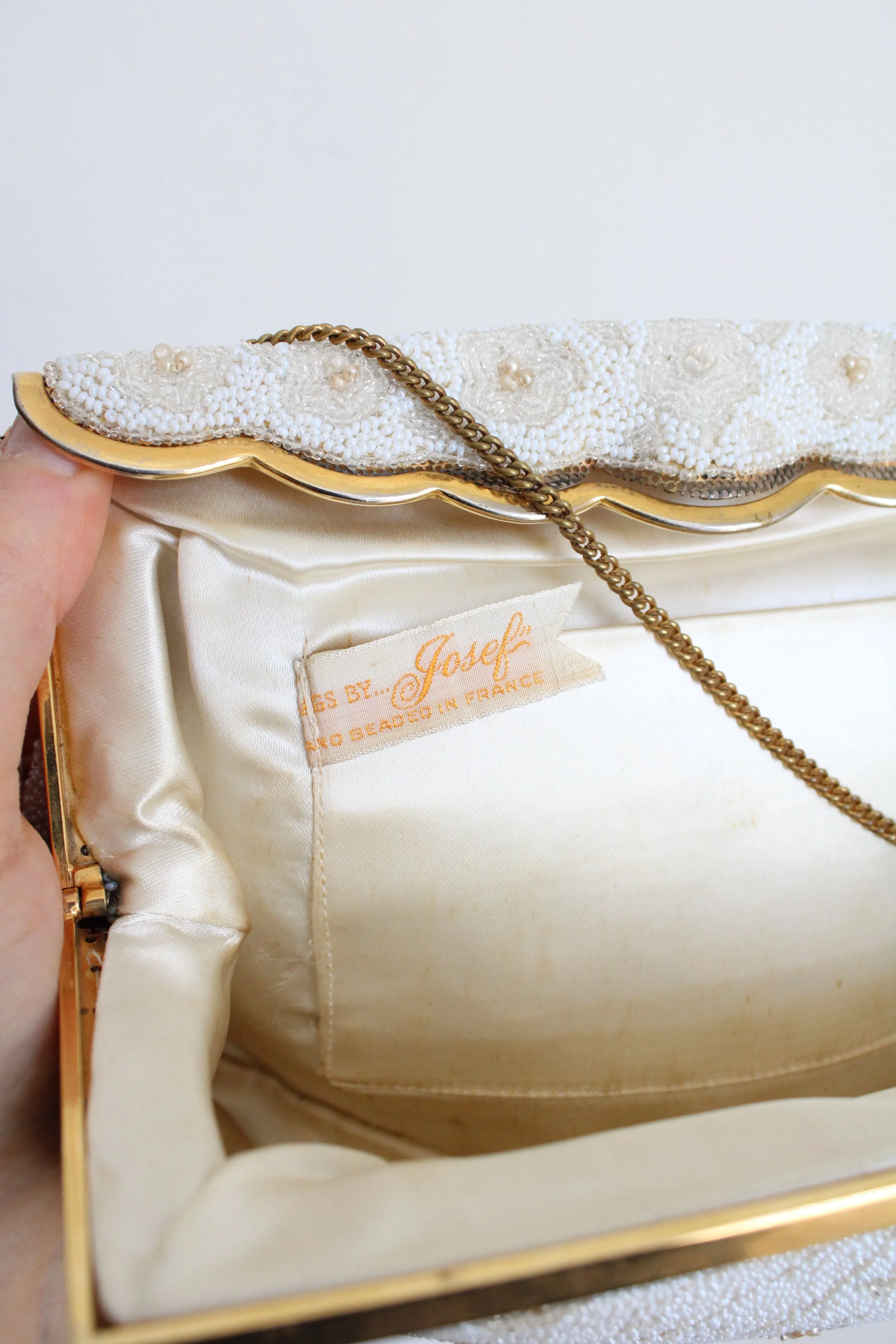 Vintage Joseph White Floral Beaded Puse