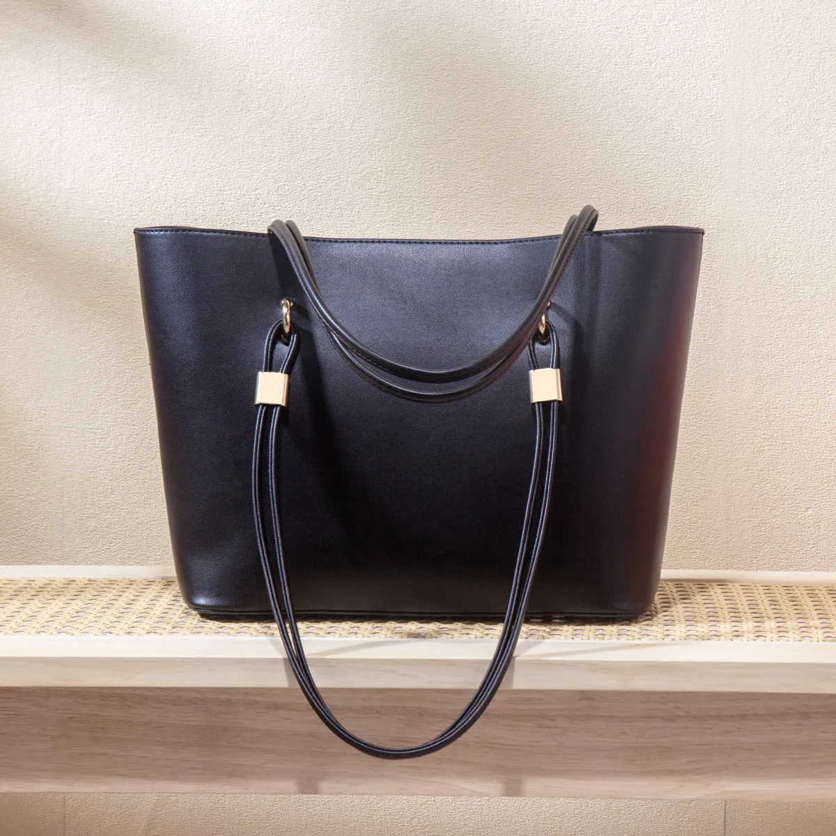 Women's For Elders Mother Winter Niche High-grade Shoulder Bags