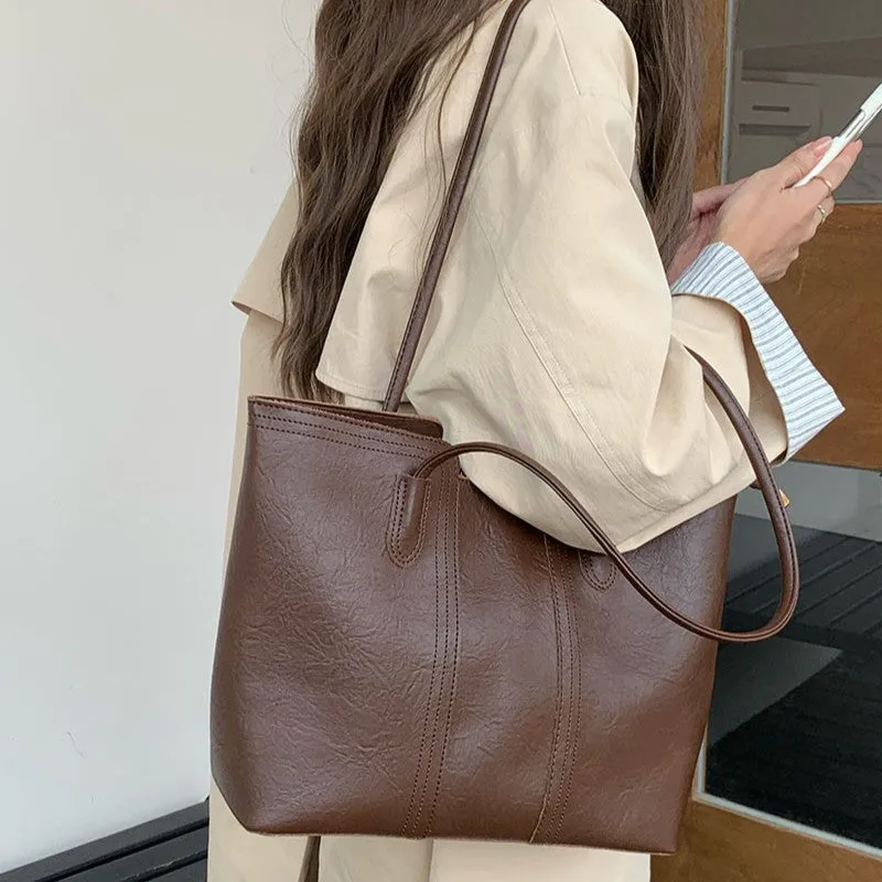 Women's Retro Large Capacity Fashion Commuter Advanced Shoulder Bags