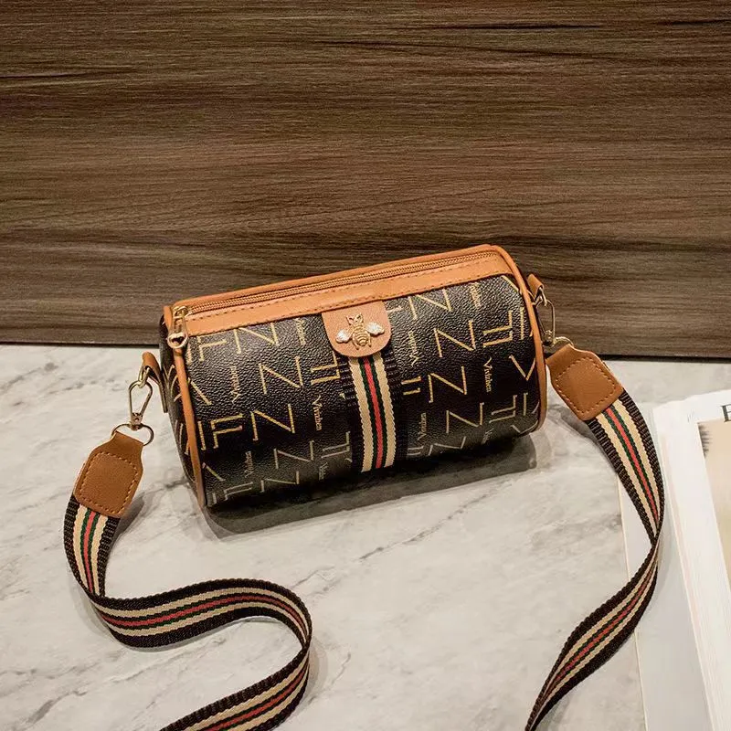 Women's With Bee Pattern Large Capacity Letter Crossbody Bags