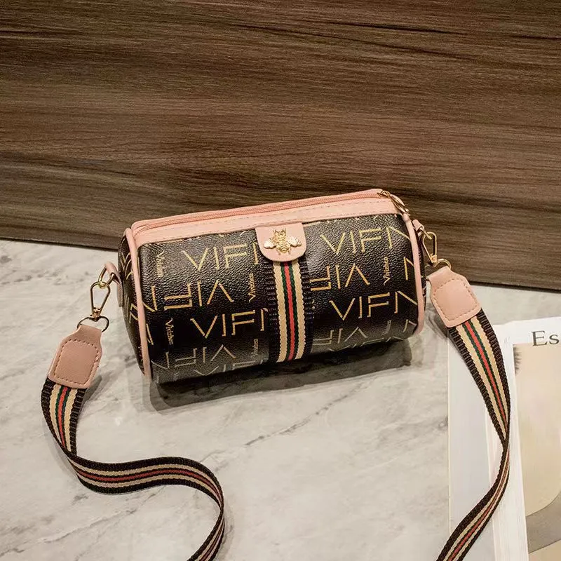 Women's With Bee Pattern Large Capacity Letter Crossbody Bags